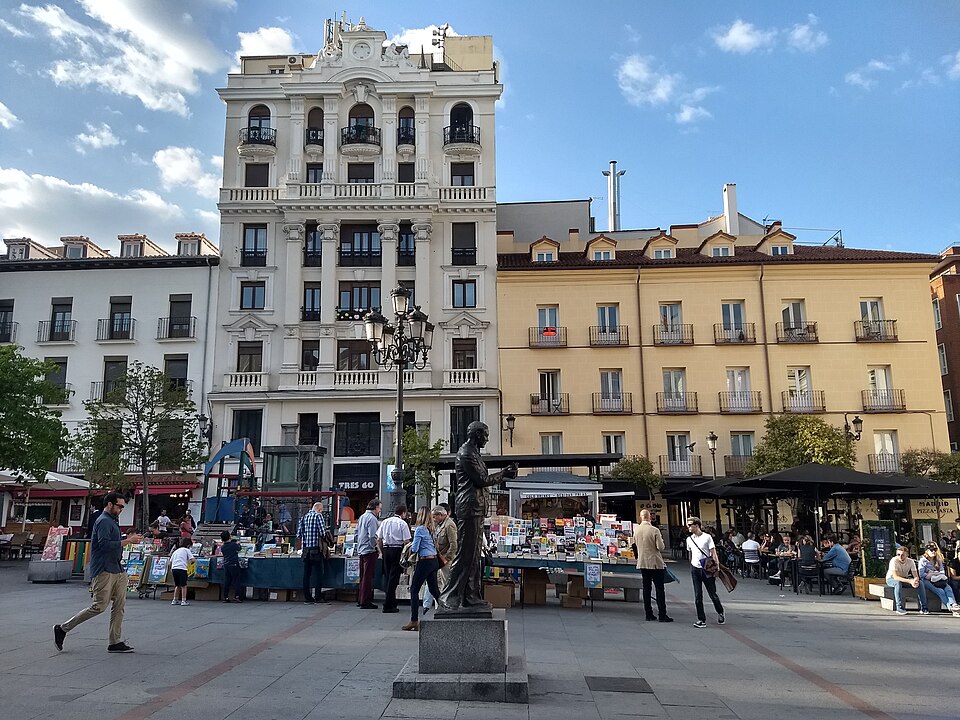Plaza de Santa Ana en el Barrio de las Letras, Madrid