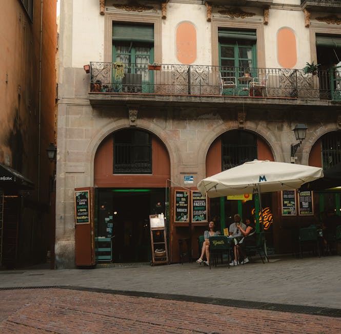 Plaza del 2 de Mayo en Malasaña con ambiente animado